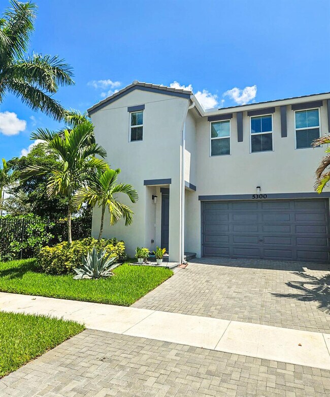 Photo - 5300 Thatcher Ct