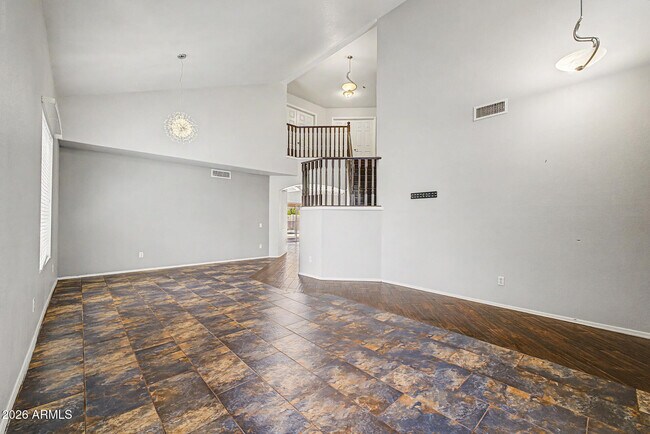 Photo - 19424 N 33rd Pl