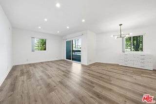 Photo - 1037 N Vista St