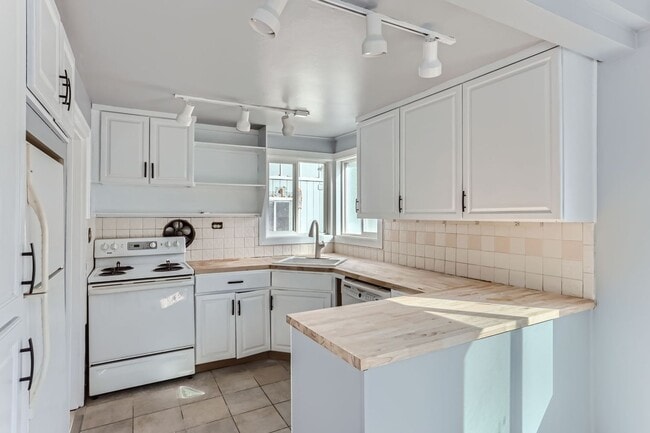 Photo - Updated 3 Bed 1.5 Bath Shoreline Home with...