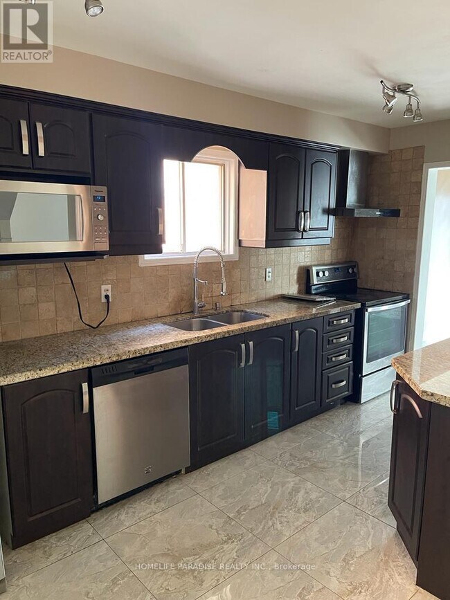 Photo - 3586 Indigo Crescent