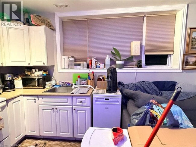 Photo - 318 Dolph St S Unit 6