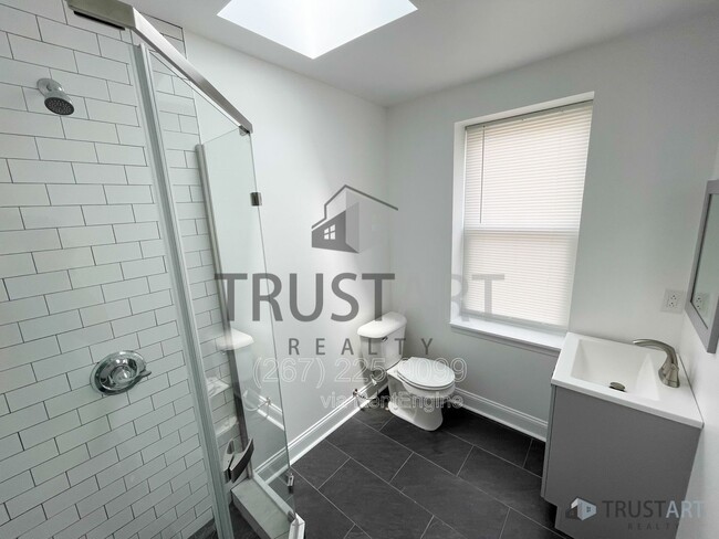 Photo - 4732 Longshore Ave Unit 6