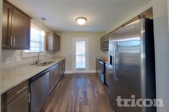 Photo - 1080 Dublin Dr