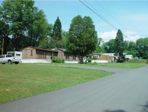 Photo - Holiday Manor Mobile Home Park