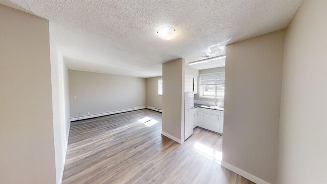 Photo - 10802-10899 99 St Unit 1