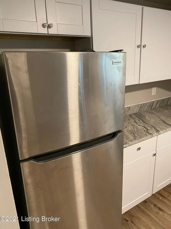 Photo - 856 S 24th St