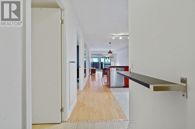 Photo - 3 McAlpine St Unit 205