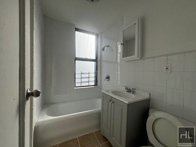 Photo - MORRIS AVENUE Unit 4B