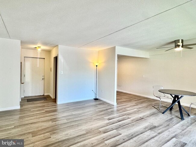 Building Photo - 60 Welsh Tract Rd Unit B110