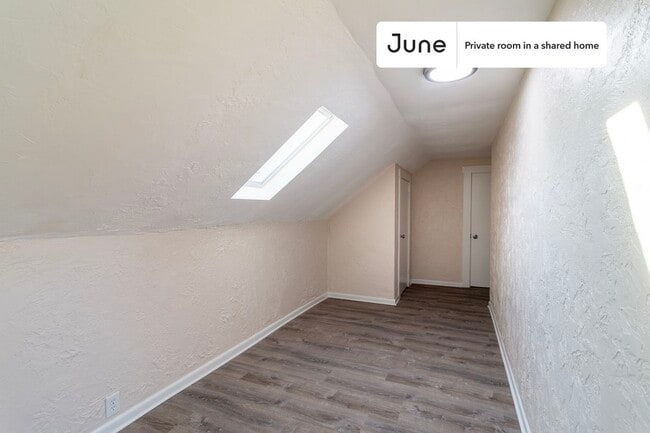 Photo - Room in Shared 6 bed/2 bath home Unit F