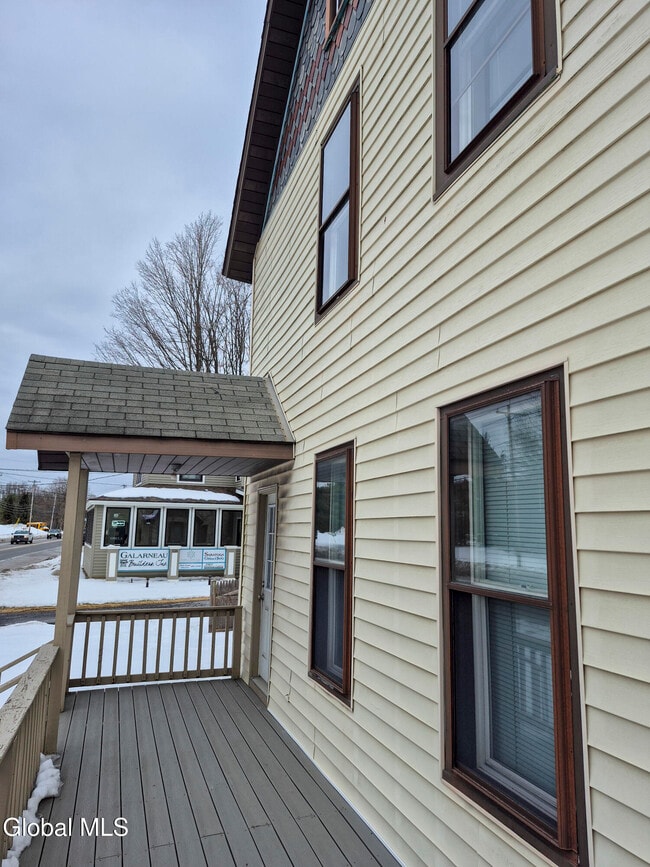 Photo - 524 Maple Ave Unit 1