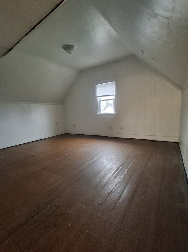 Building Photo - 1531 Johnson Ave