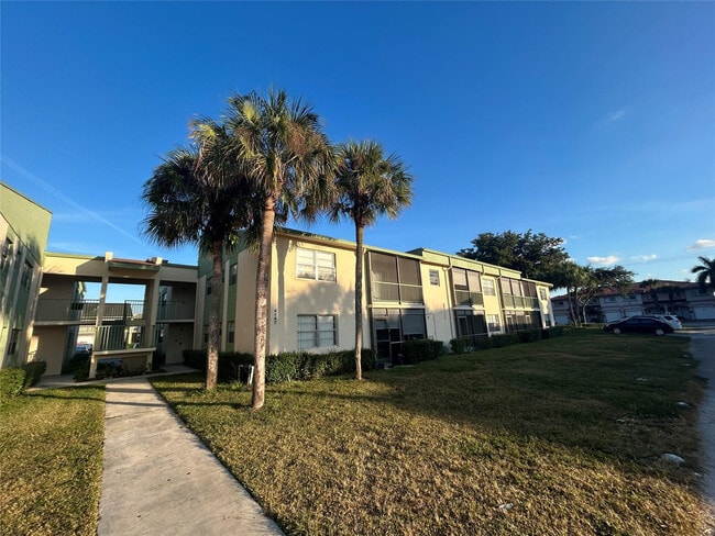 Building Photo - 4147 NW 90th Ave Unit 206