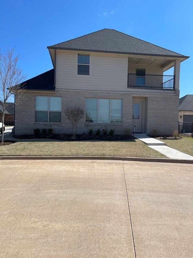 Photo - *Fully Furnished* 4 bedroom, 2.5 bathroom, 2 car garage Gated Neighborhood