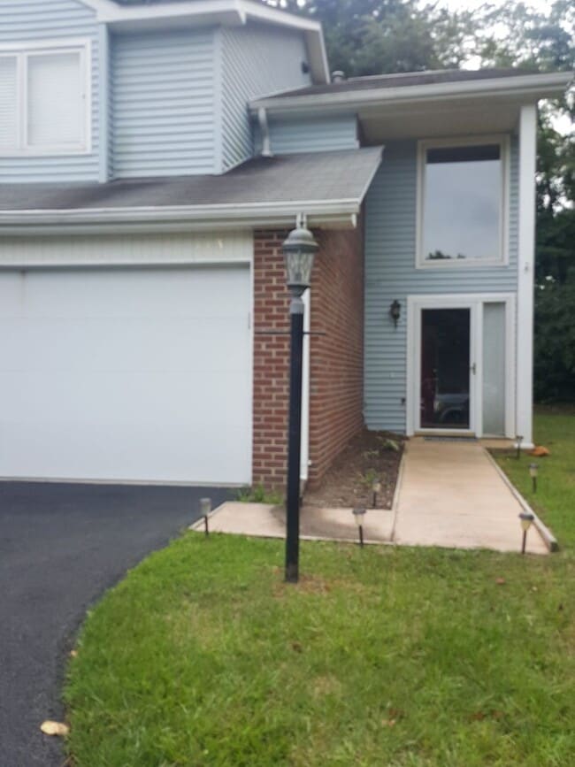 Photo - 113 Silverleaf Ln
