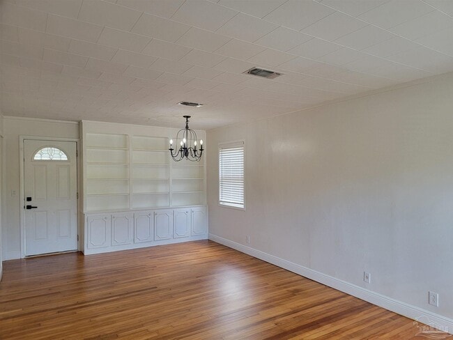 Photo - 1506 E Cervantes St