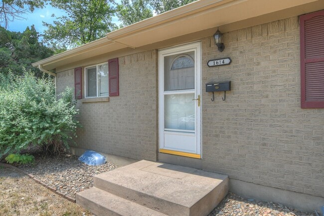 Photo - Centrally located 4 bedroom home!