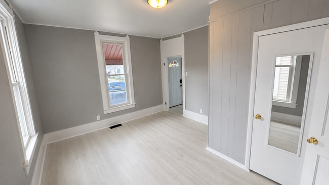 Main Bedroom - 715 First St