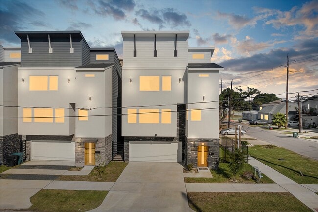 Building Photo - 2413 Pease St