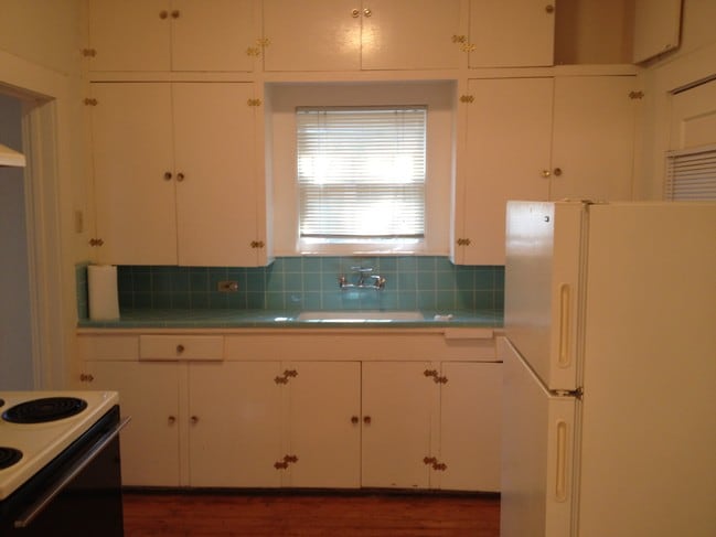 Photo - 505 Wilmington Ave Unit B