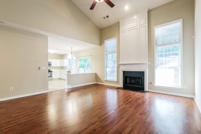 Photo - 3515 Ridgefair Dr