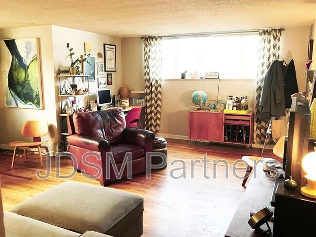 Photo - 1545 Jackson St