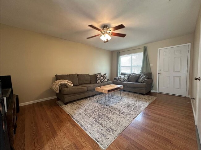 Photo - 1602 Sagebrush Dr