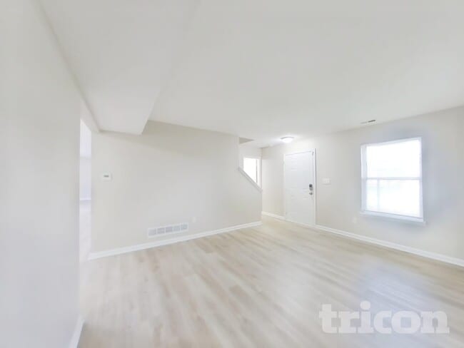 Photo - 11118 Waterfield Pl