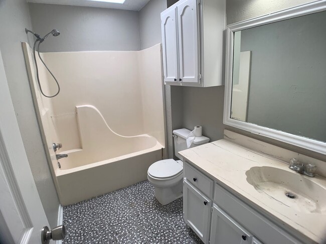 Photo - 3 Bed 2 Bath Moore home