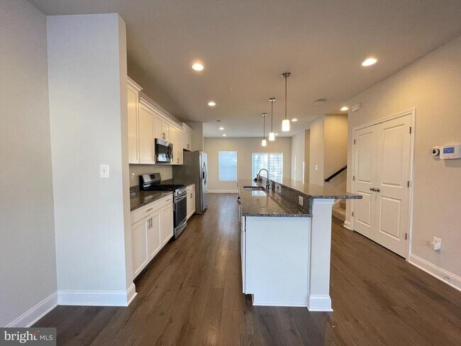 Photo - 3659 Duckhorn Way