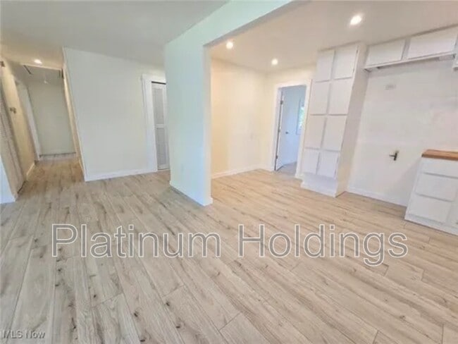 Photo - 10306 Winthrop Rd