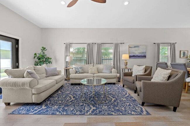 Photo - 4917 Remington Dr Unit ID1291592P