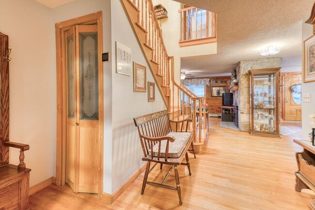 Photo - 51 Devaux Rd