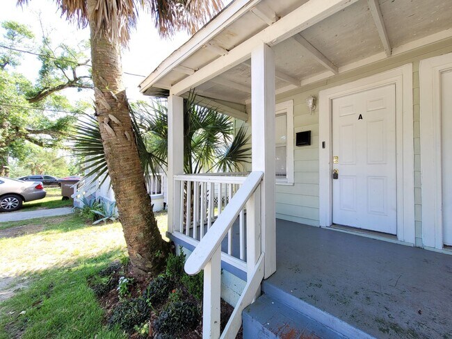 Photo - 1009 N J St Unidad A