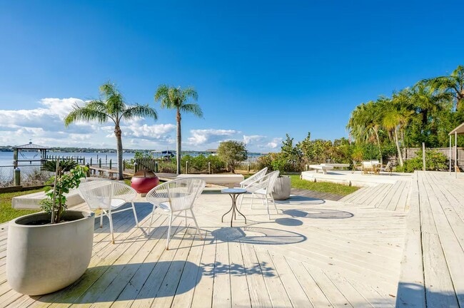 Photo - 1286 John Anderson Dr