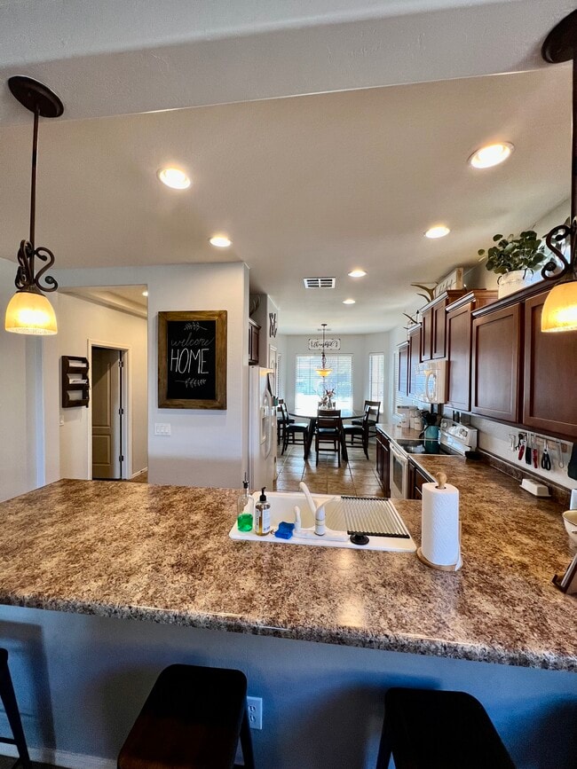 Photo - 4210 E Alamo St