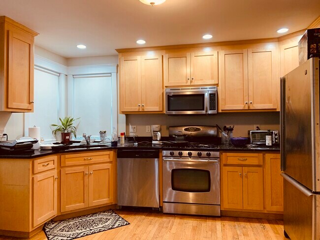 Photo - 27 Iroquois St Unit -