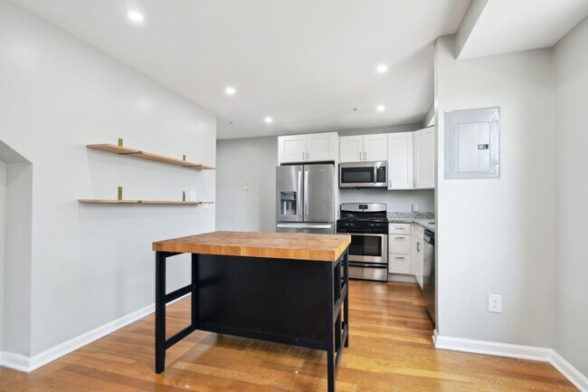 Photo - Available Now! 2 Level, 2 Bedroom Condo in... Unit 6