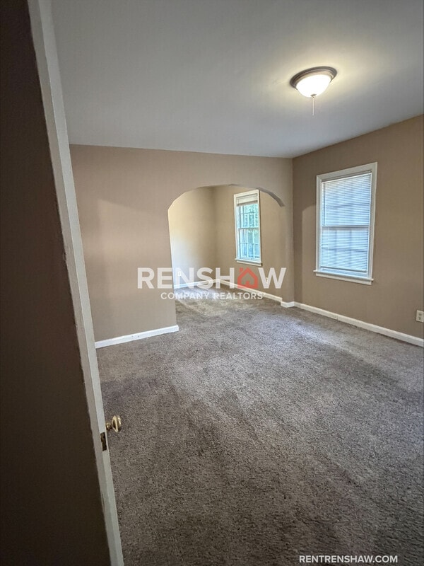 Photo - 54 Locust Ln