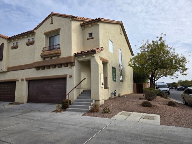 Photo - Guard Gated wonderful community 3 Bedroom Townhome!