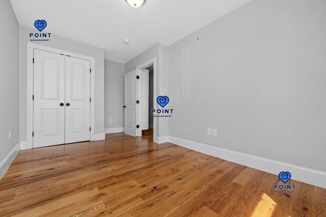 Photo - 146 Bremen St Unidad 1