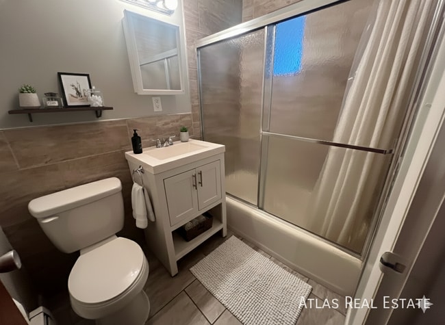 Photo - 835 E San Miguel St