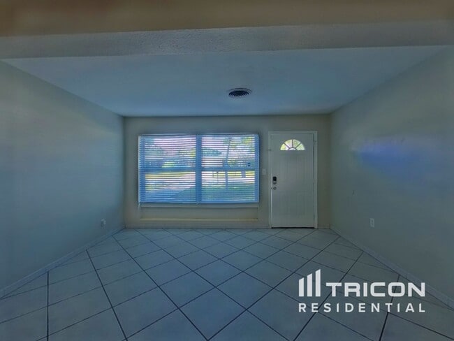 Photo - 2761 59th Ave N