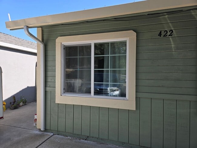 Algen420 - 7/$495/10 - A - Algen420 - 7/$495/10 - A Apartment Unit 422