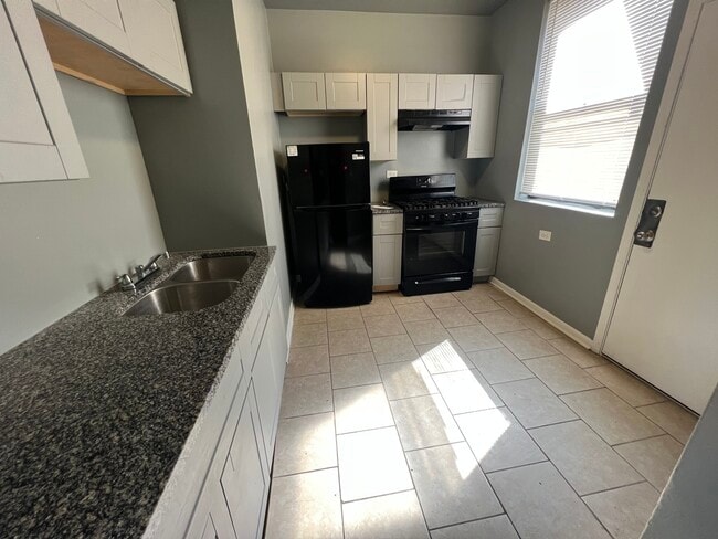 Photo - 6902 S Michigan Ave Unidad 3S