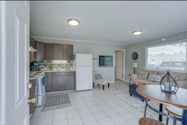 Photo - 4173 Richmond Hwy