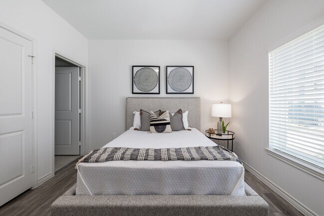 Photo - Moonlight Apartments