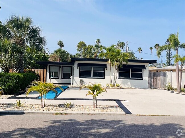 Building Photo - 3208 E Maritana Dr Rental