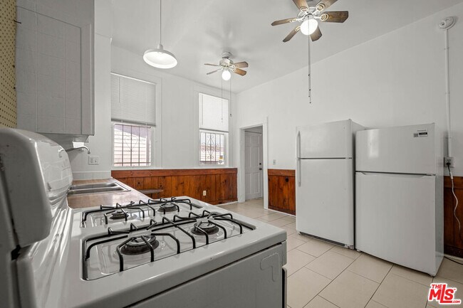 Photo - 1223 W 23rd St